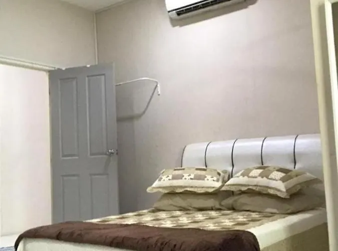 Oyo Home 90498 Homestay Kuah I