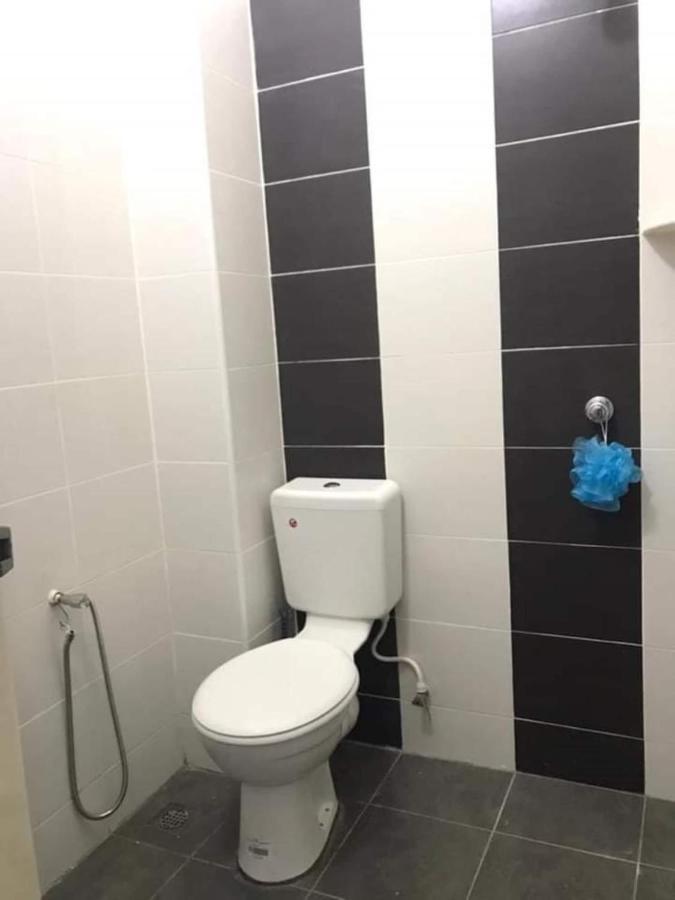 Hotel Oyo 90498 Homestay I 2*