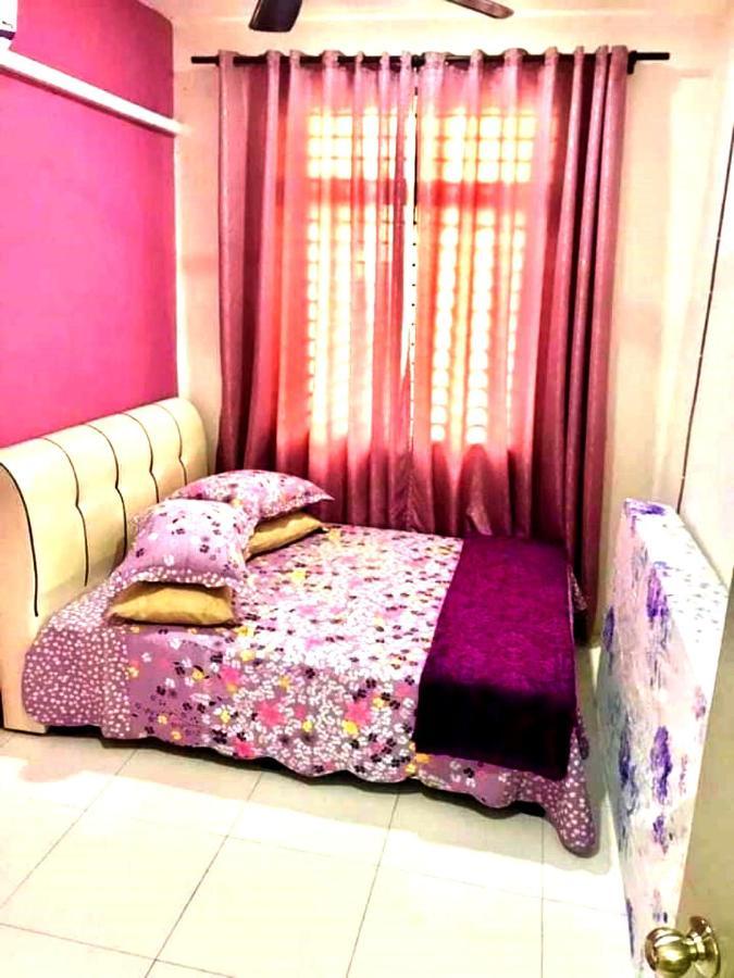 Hotel Oyo 90498 Homestay I 2*
